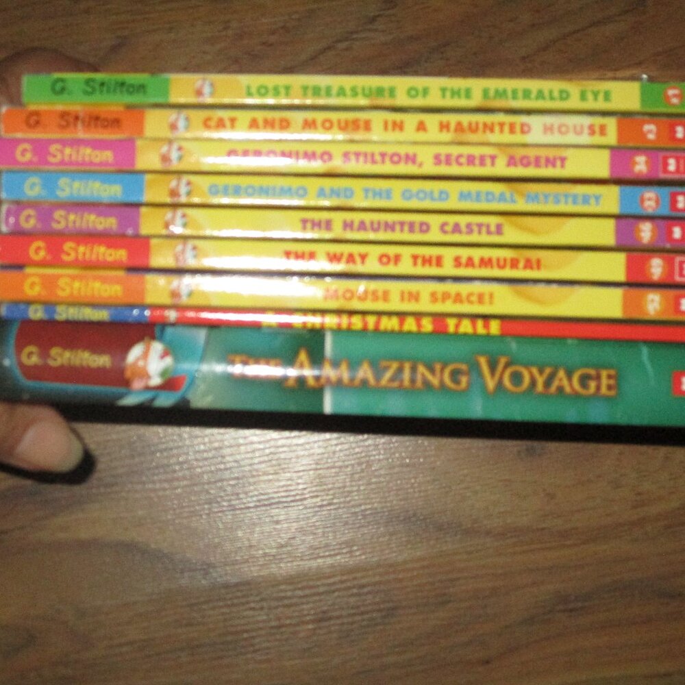 Geronimo Stilton mysteries 8 sb books 1 hb pack  Scholastic